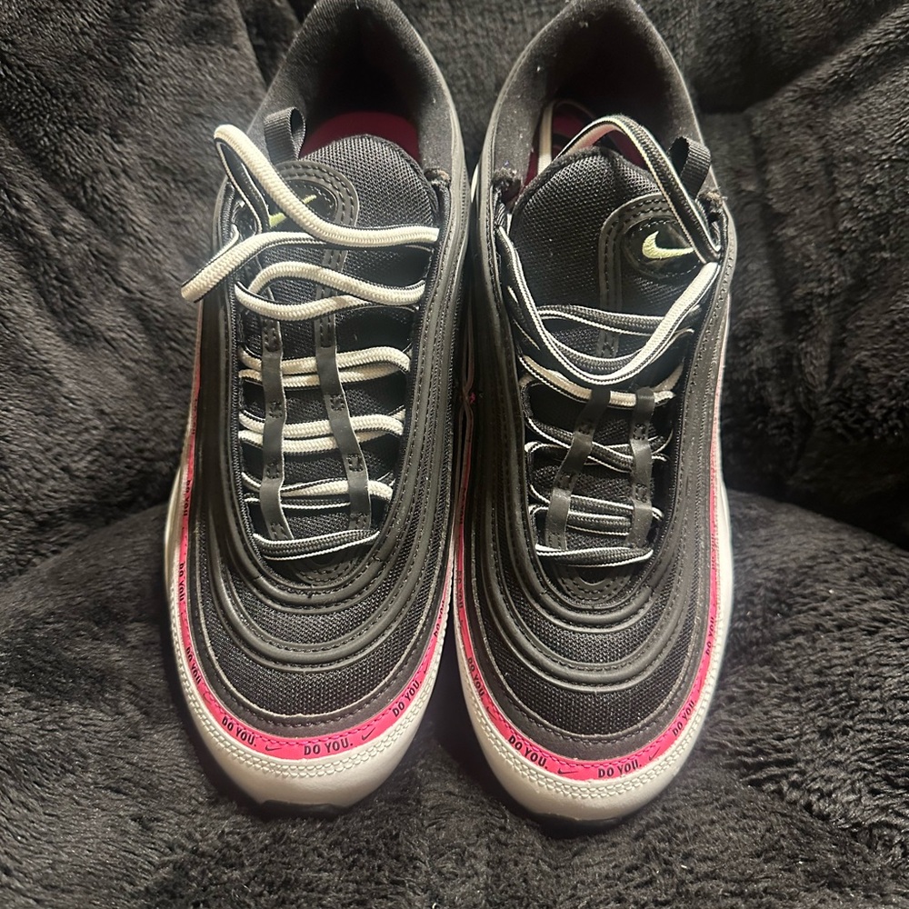 NIKE Air Max 97 World Tour Edition